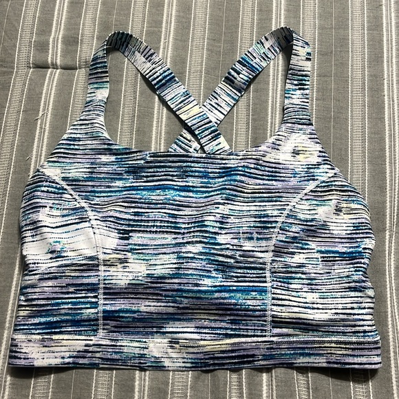 #264 - 🍋 Lululemon Pure Practice Bra Blurry Belle Blue Size: 6 🍋 - Picture 2 of 7
